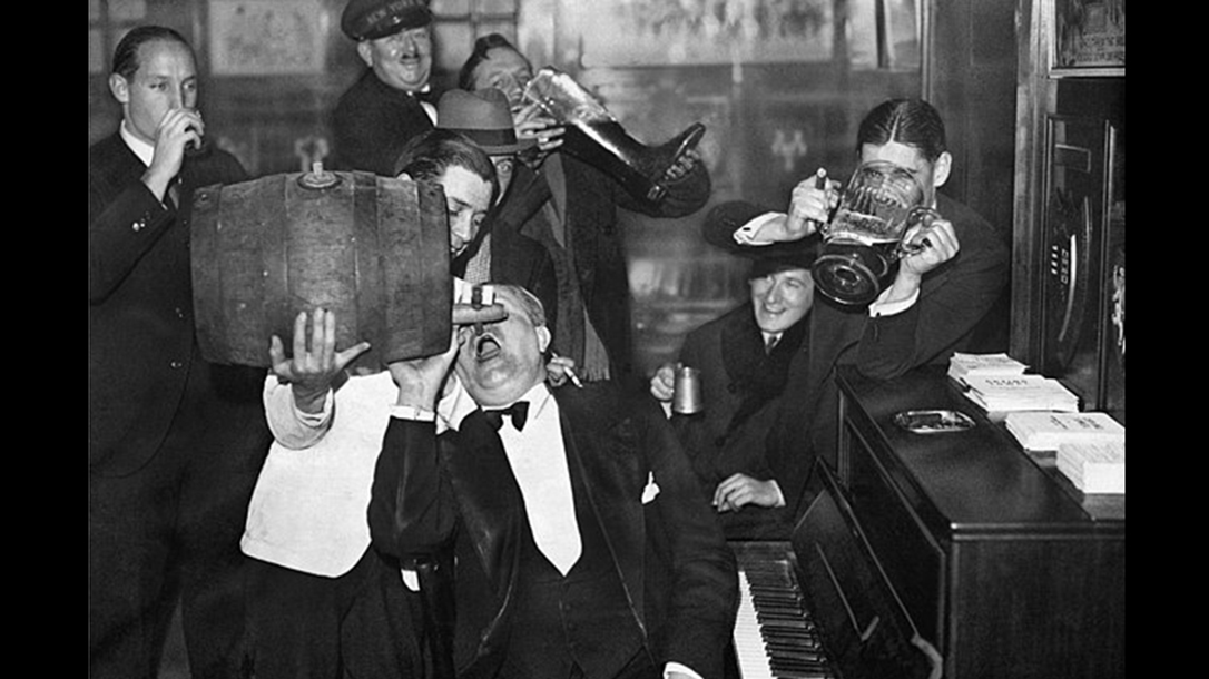 New Yorkers rejoice at the end of prohibition!