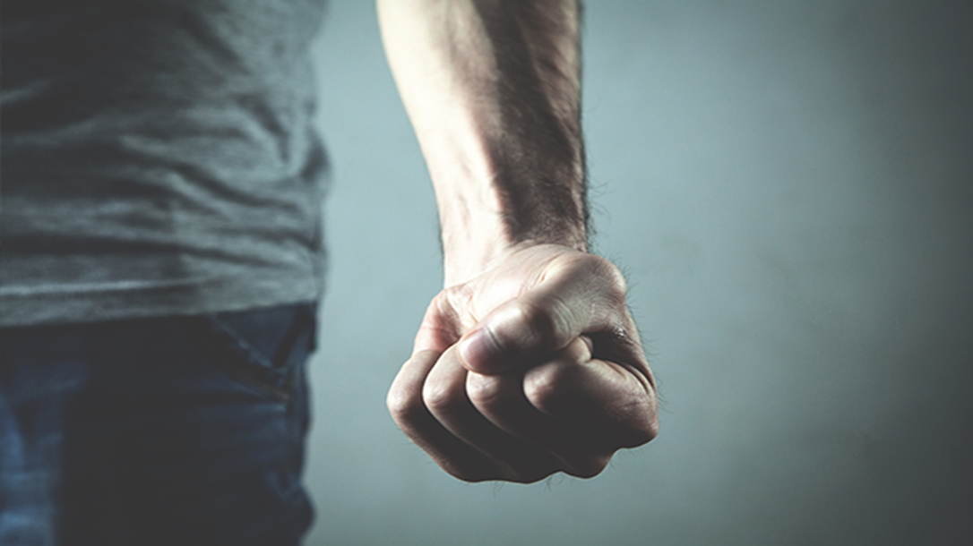 There are a lot of great reasons not to throw a punch, breaking your hand is one of them.