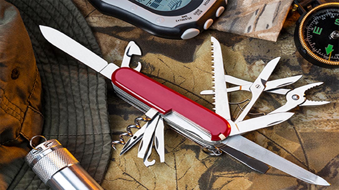 Is there any more iconic tv knife from the eighties, than MacGyver's Swiss Army knife?